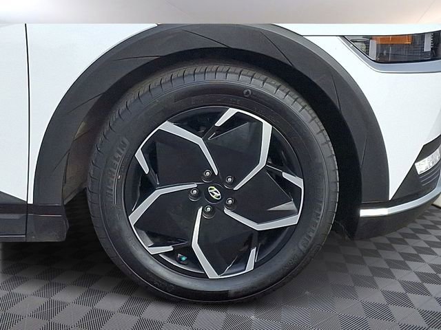 Used 2024 Hyundai Ioniq 5 SE image 9