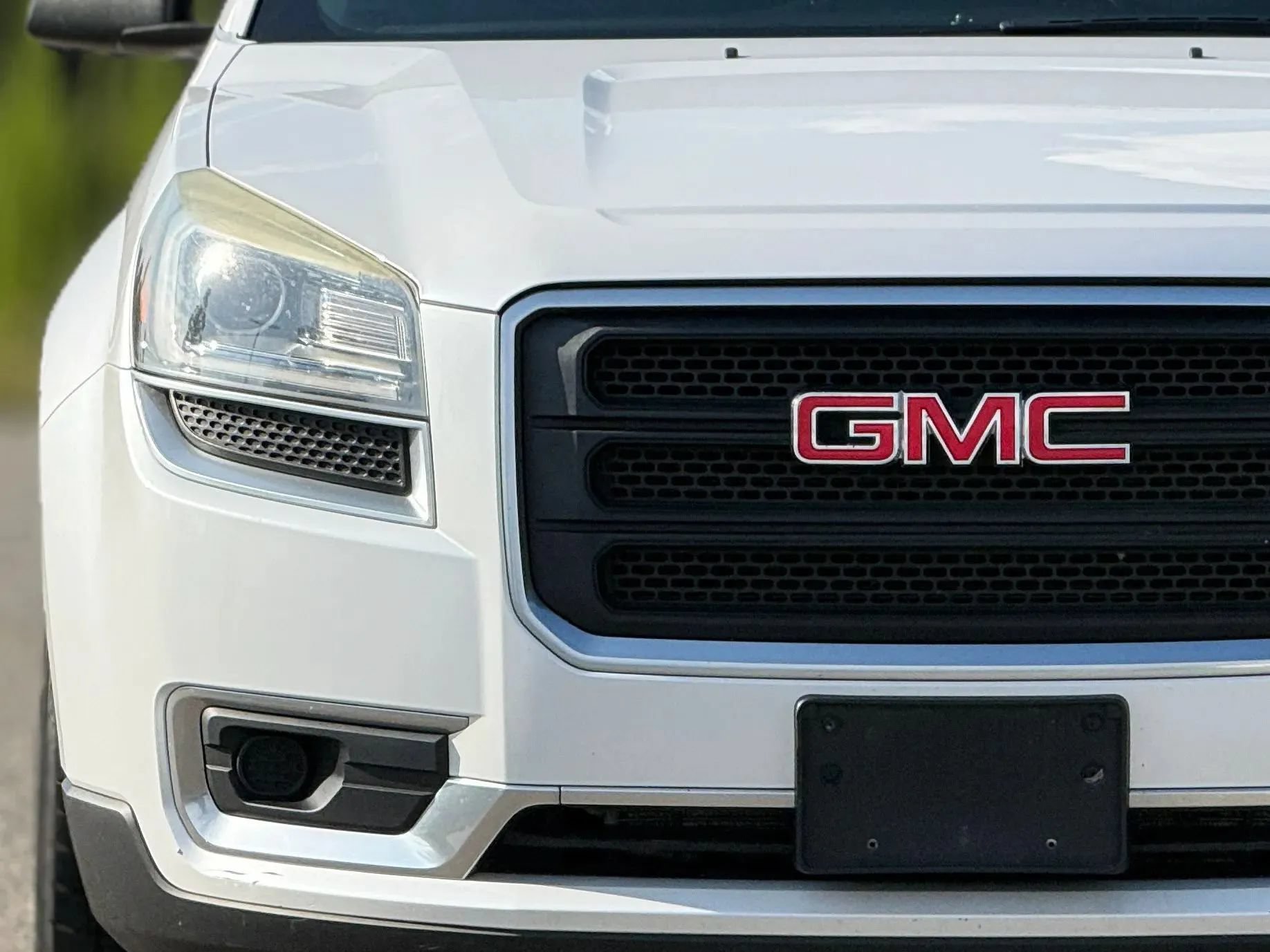 Used 2016 GMC Acadia SLE AWD/4WD image 11