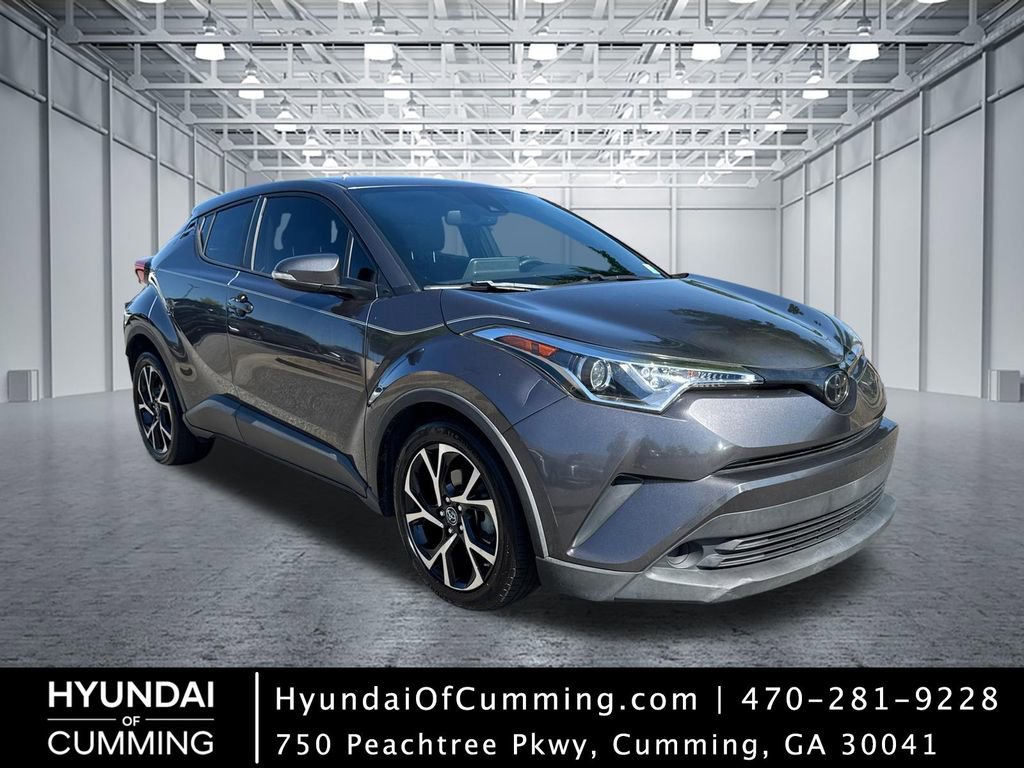 Used 2019 Toyota C-HR XLE image 1
