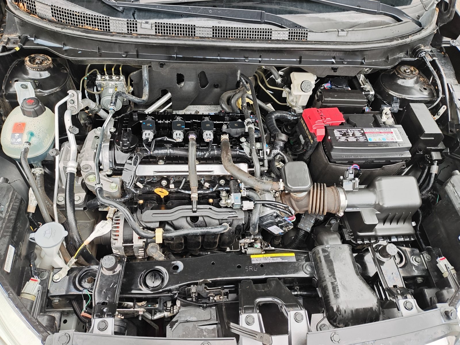 Used 2019 Nissan Kicks S FWD image 32