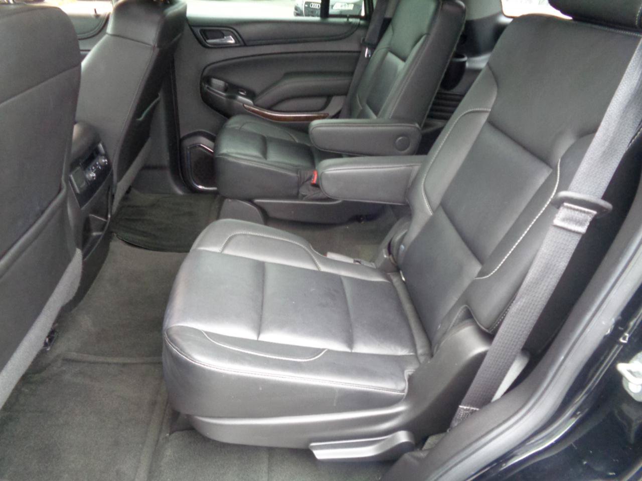 Used 2016 Chevrolet Tahoe LT w/ Luxury Package RWD image 25