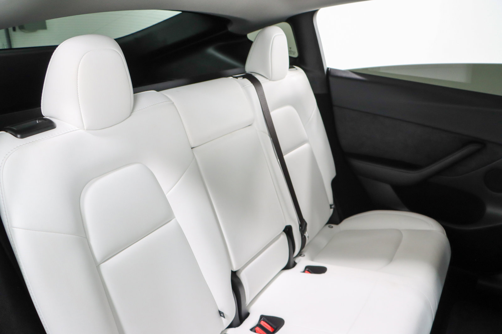 Used 2025 Tesla Model Y Long Range image 27