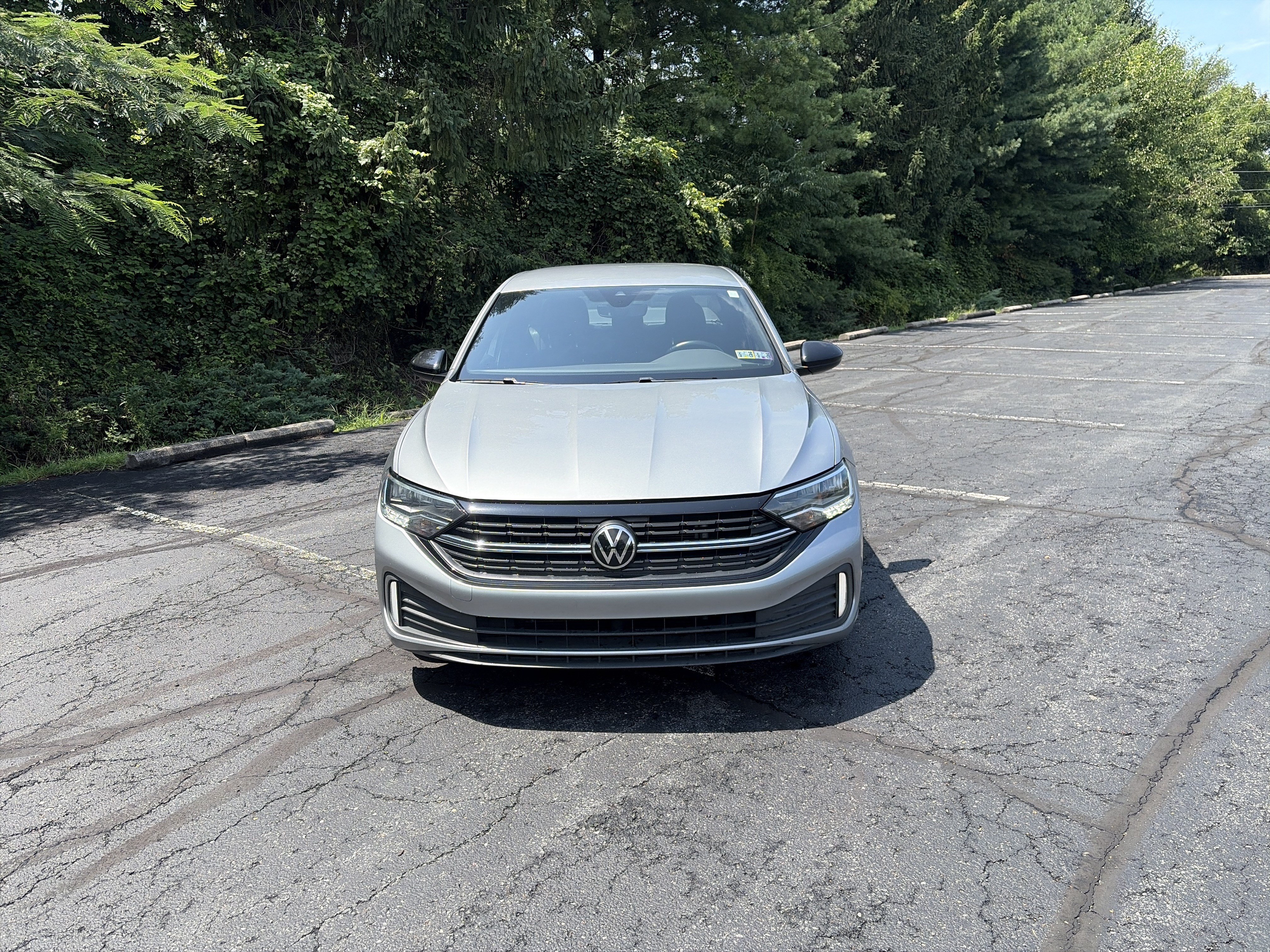 Used 2023 Volkswagen Jetta Sport FWD image 2