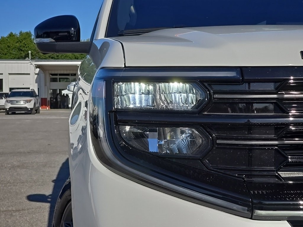 New 2025 Ford Expedition Max Platinum image 9