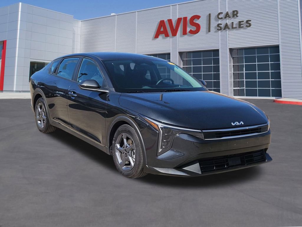 Used 2025 Kia K4 LXS image 9