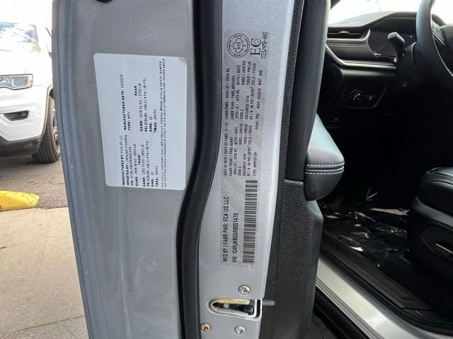 Used 2024 Jeep Grand Cherokee L Limited w/ Luxury Tech Group II AWD/4WD image 35