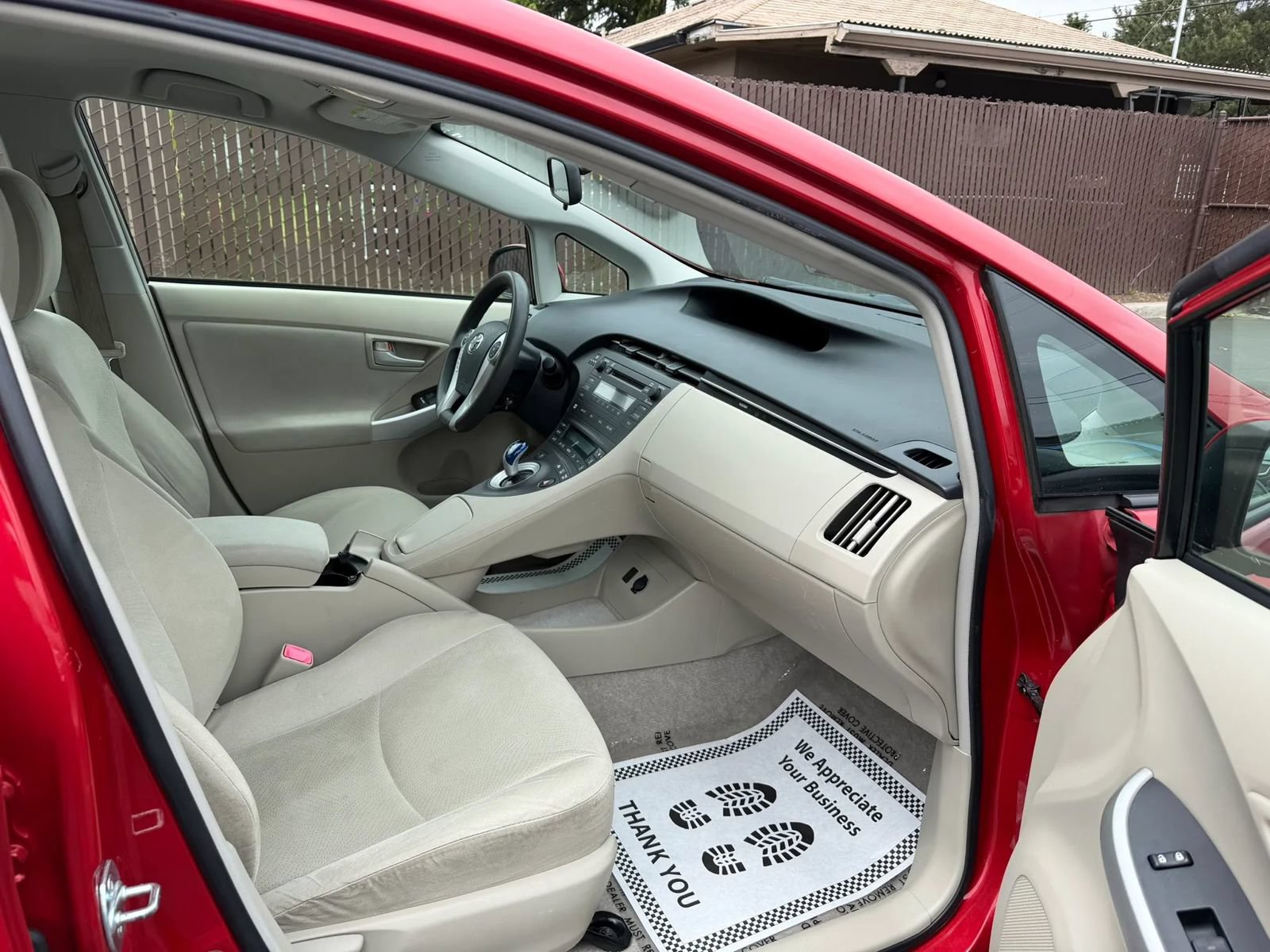 Used 2010 Toyota Prius Three w/ Preferred Accessory Pkg FWD image 13