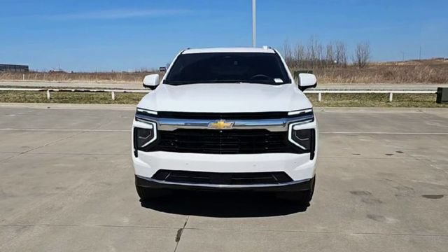 New 2026 Chevrolet Suburban LS w/ Max Trailering Package RWD image 3