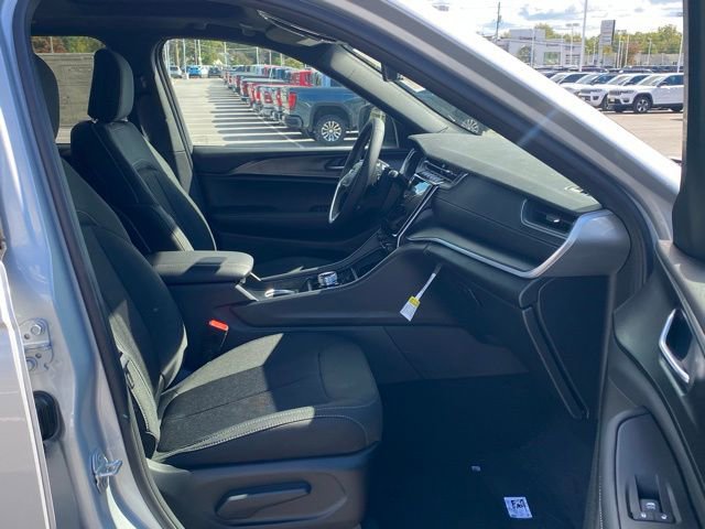 New 2025 Jeep Grand Cherokee Laredo X image 28