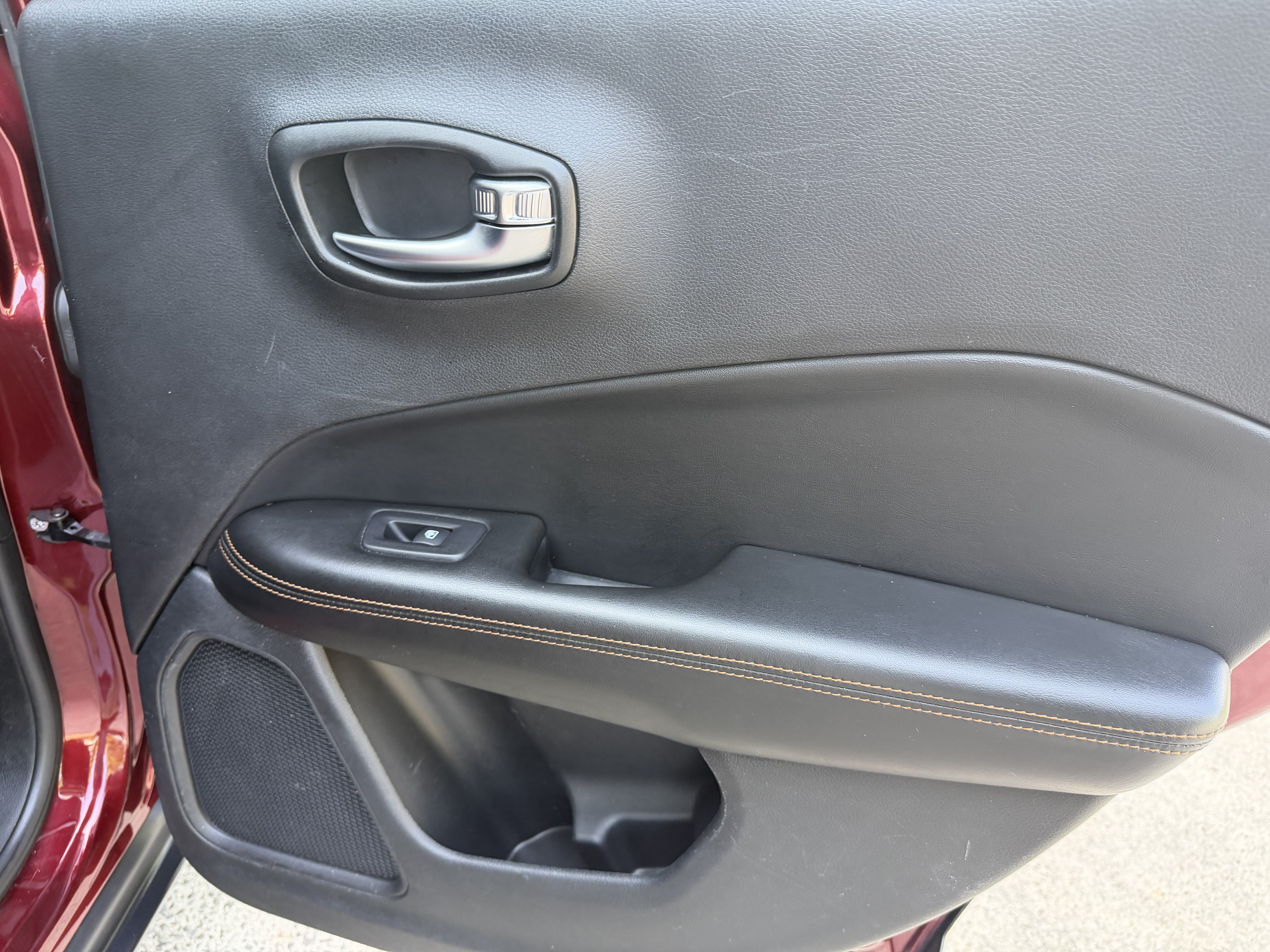 Used 2021 Jeep Compass Limited AWD/4WD image 16