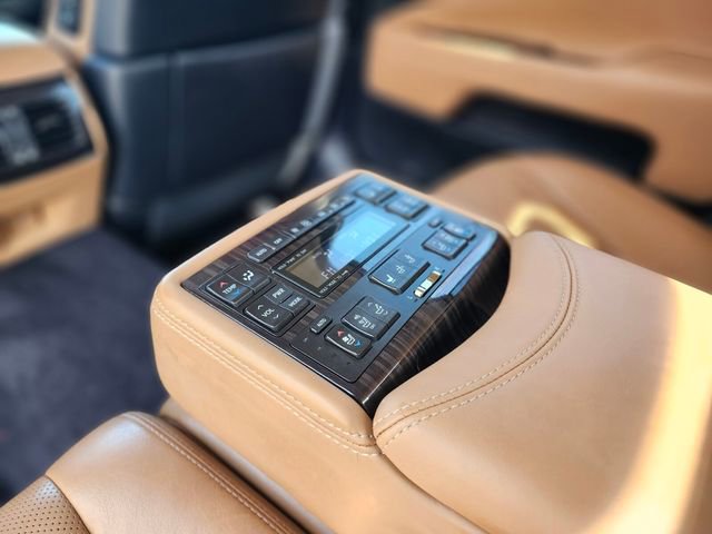 Used 2016 Lexus LS 460 L w/ Ultra Luxury Package image 17