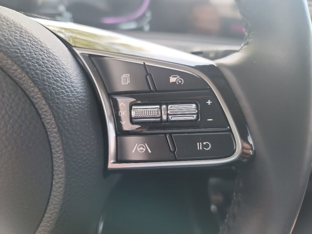 Certified 2025 Kia Seltos S FWD image 15