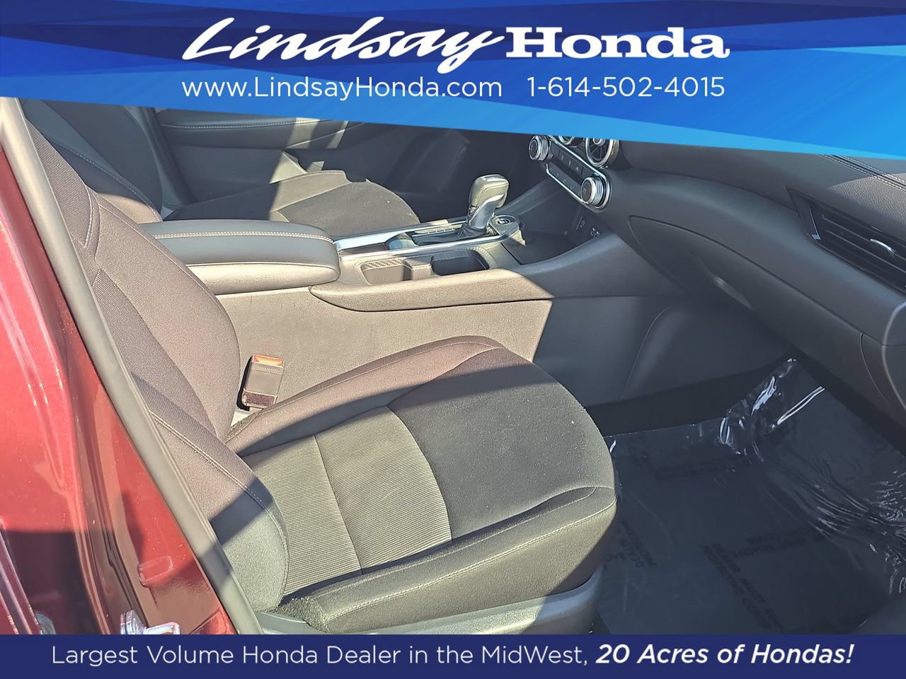 Used 2024 Nissan Sentra SV FWD image 27