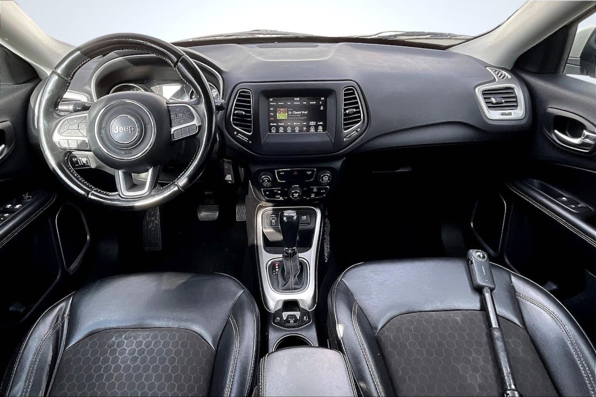 Used 2020 Jeep Compass Latitude FWD image 16