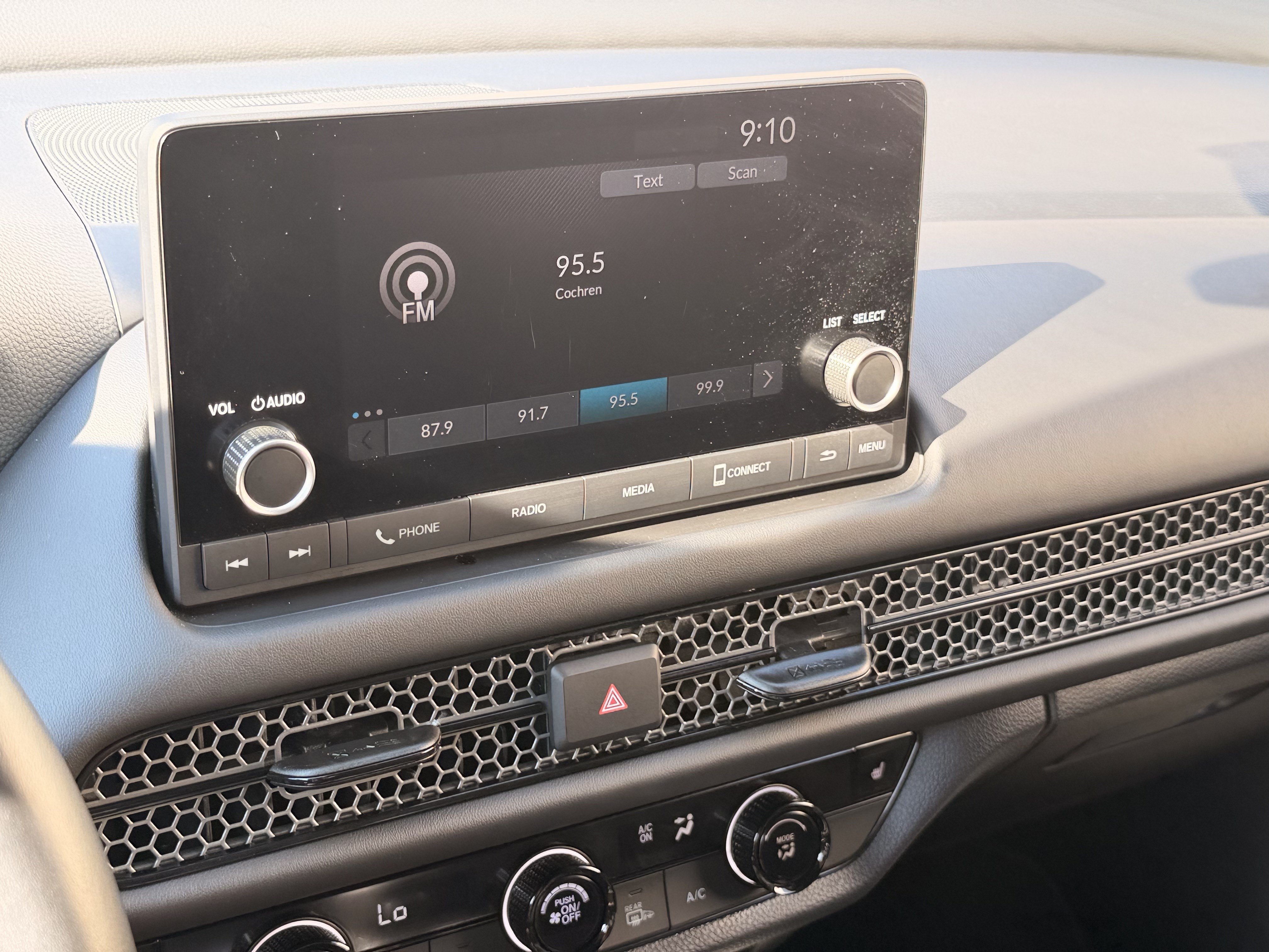 Certified 2025 Honda HR-V Sport image 21