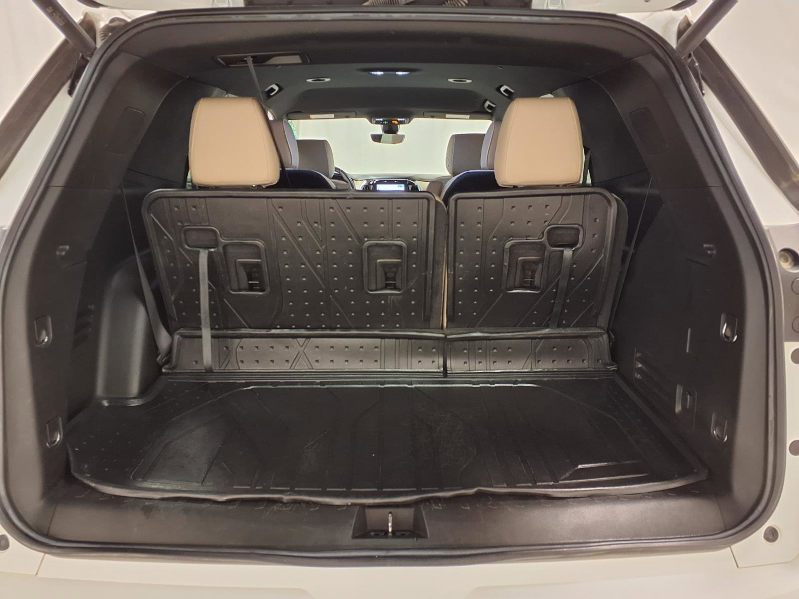 Used 2022 Chevrolet Traverse Premier w/ LPO, Floor Liner Package FWD image 28
