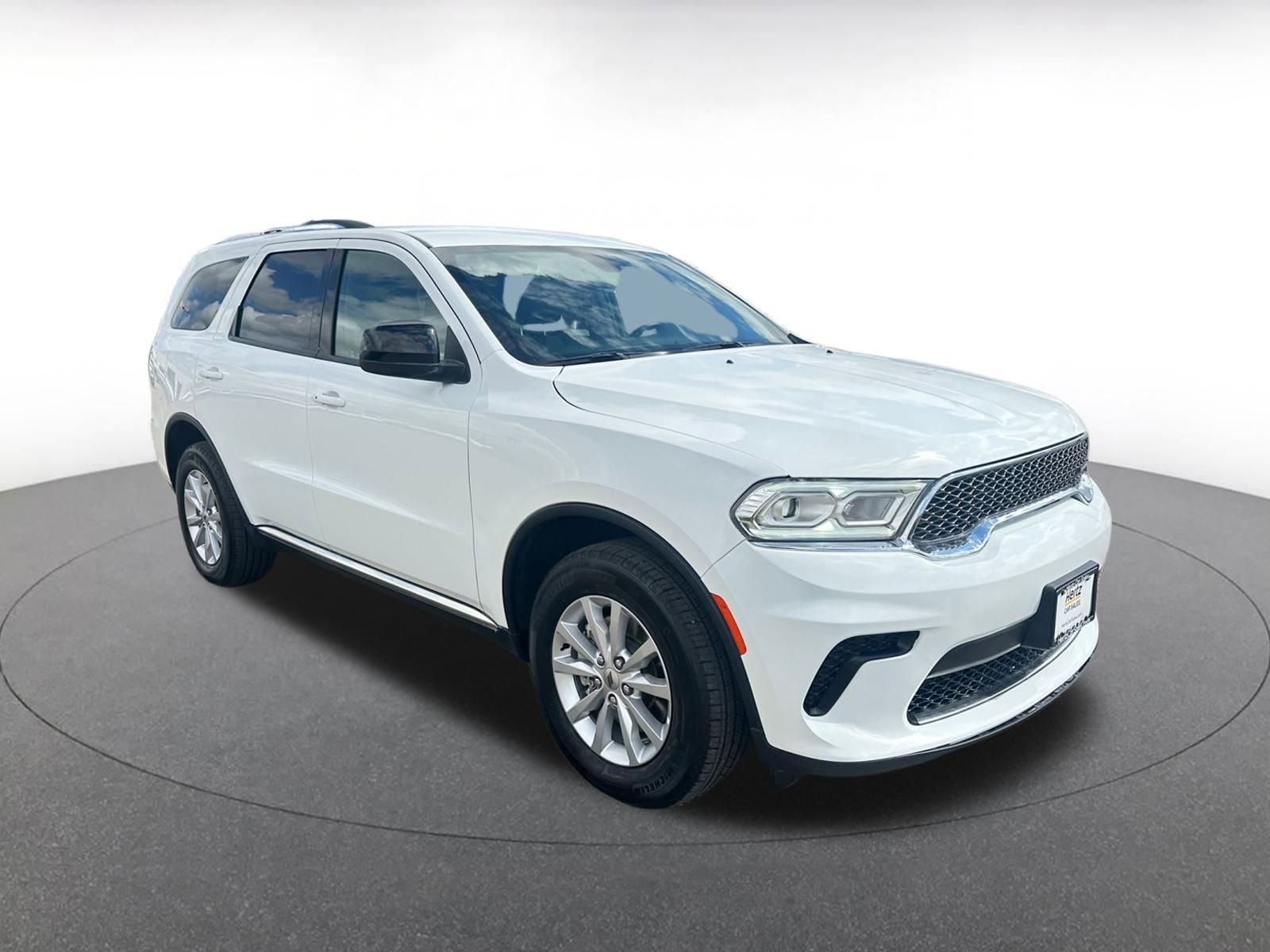 Used 2024 Dodge Durango SXT image 2
