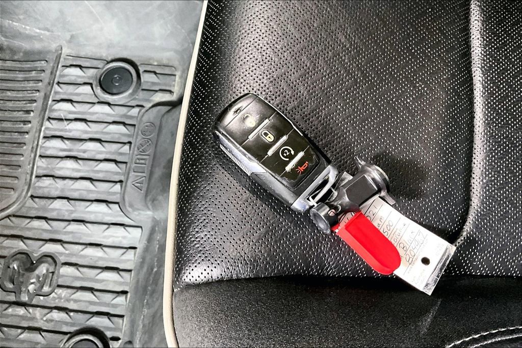 Used 2021 RAM 1500 Laramie image 10