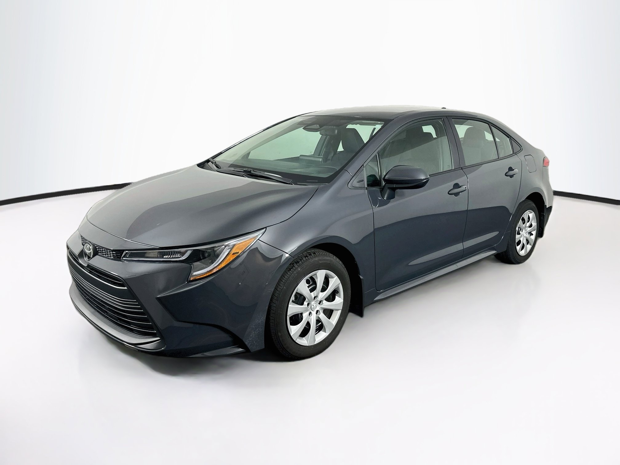 Used 2026 Toyota Corolla LE FWD image 3