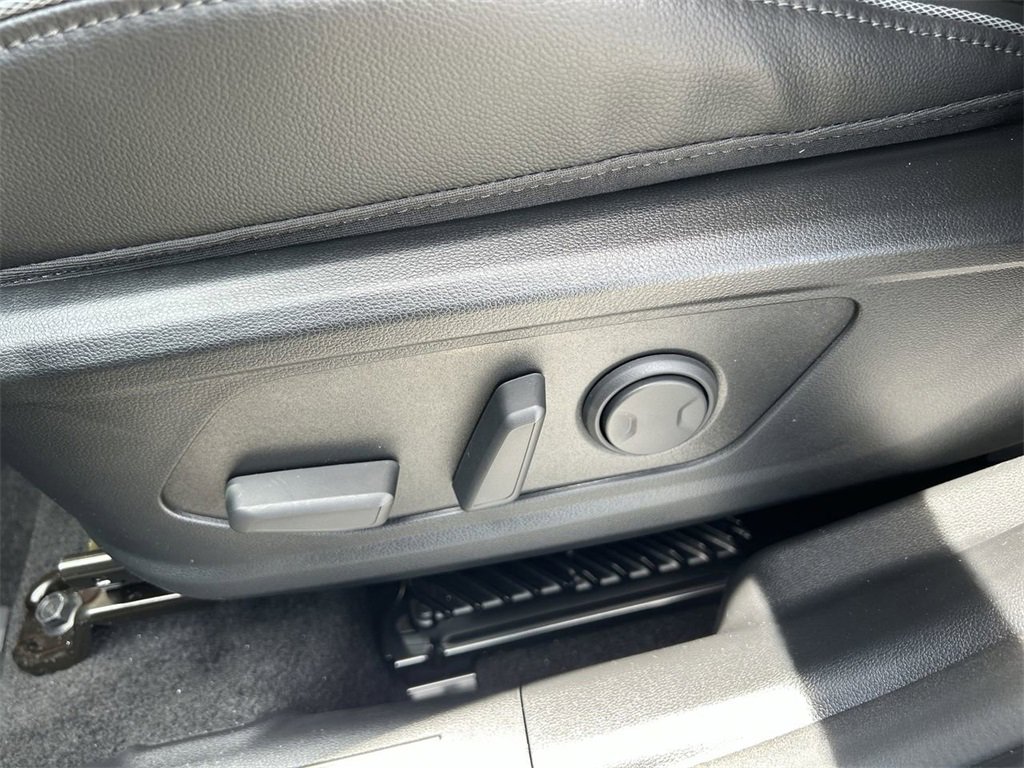 New 2025 Hyundai Tucson Limited image 23