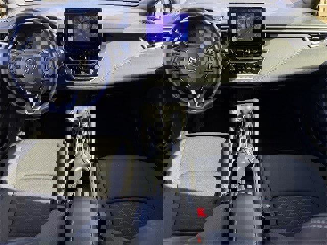 Used 2024 Toyota Corolla SE image 11