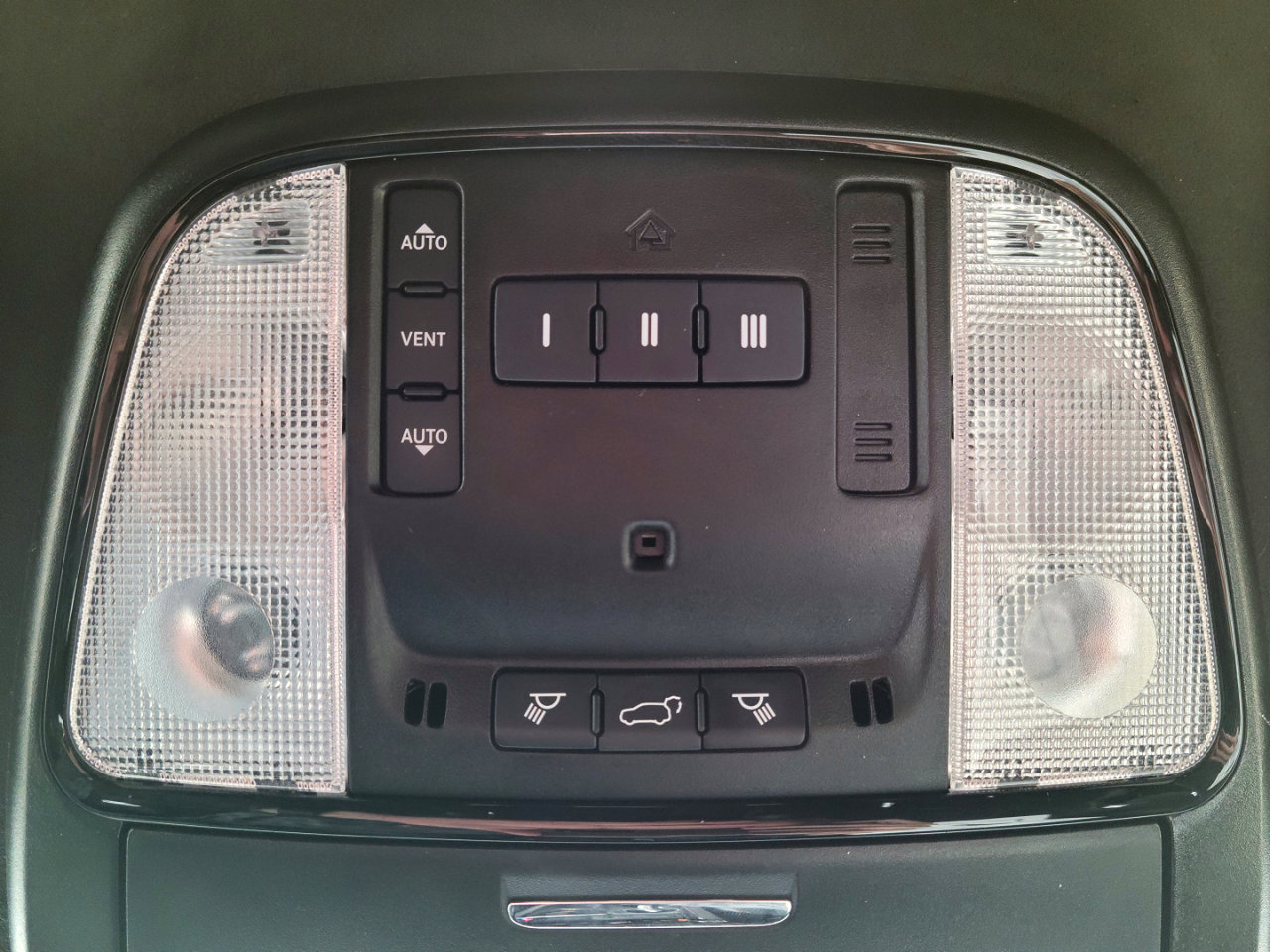 Used 2022 Dodge Durango R/T w/ Hemi Orange Plus Package image 14