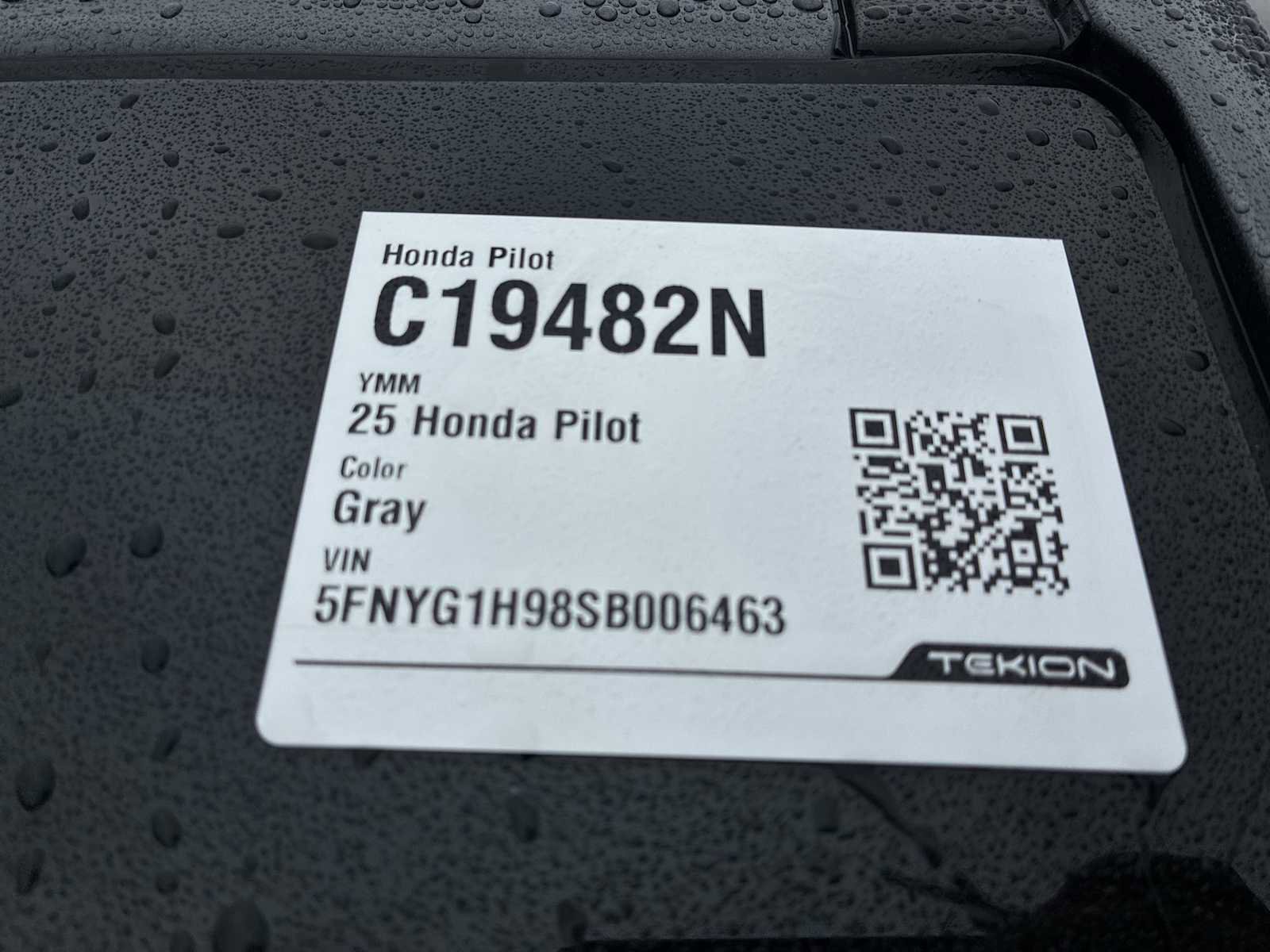 Used 2025 Honda Pilot Black Edition image 35