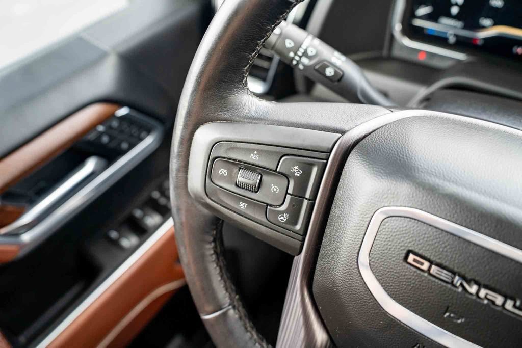 Used 2025 GMC Sierra 2500 Denali Ultimate AWD/4WD image 15