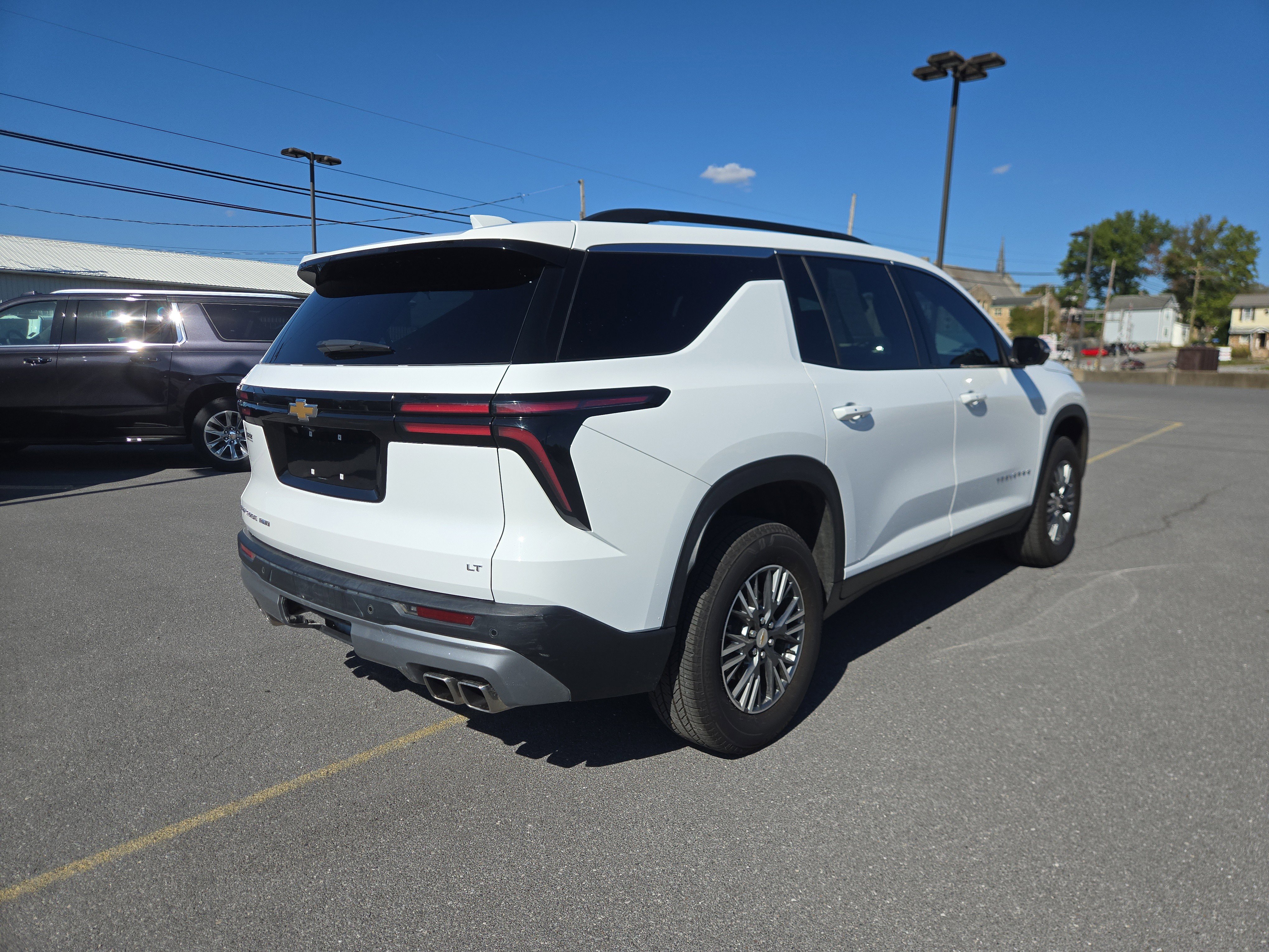 Used 2024 Chevrolet Traverse LT video 3