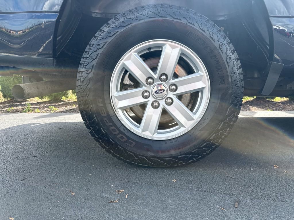 Used 2022 Ford F150 XL w/ Trailer Tow Package image 37