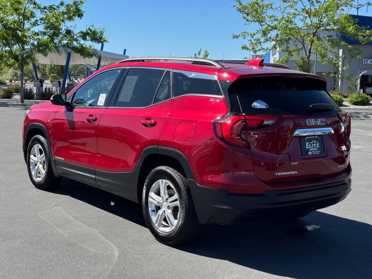 Used 2020 GMC Terrain SLE w/ Driver Convenience Package AWD/4WD image 10