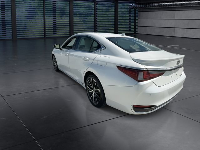 Used 2022 Lexus ES 300h w/ Premium Package image 6