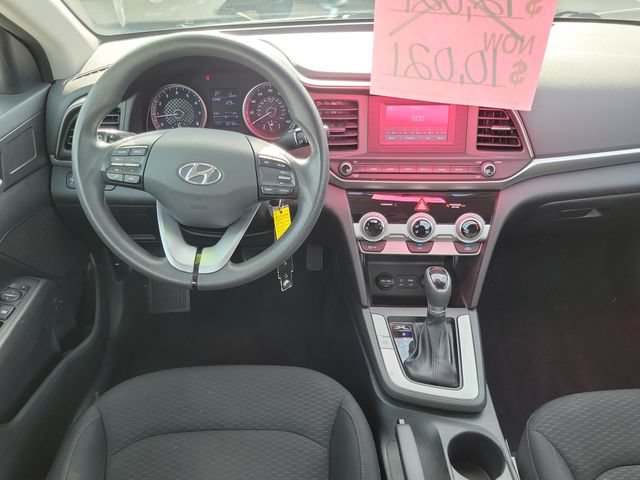 Used 2019 Hyundai Elantra SE w/ Cargo Package FWD image 24