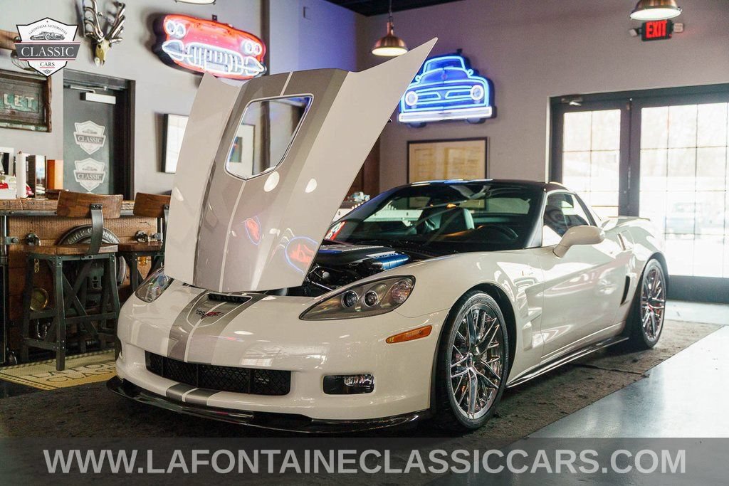 Used 2013 Chevrolet Corvette ZR1 w/ 3ZR Preferred Equipment Group RWD image 33