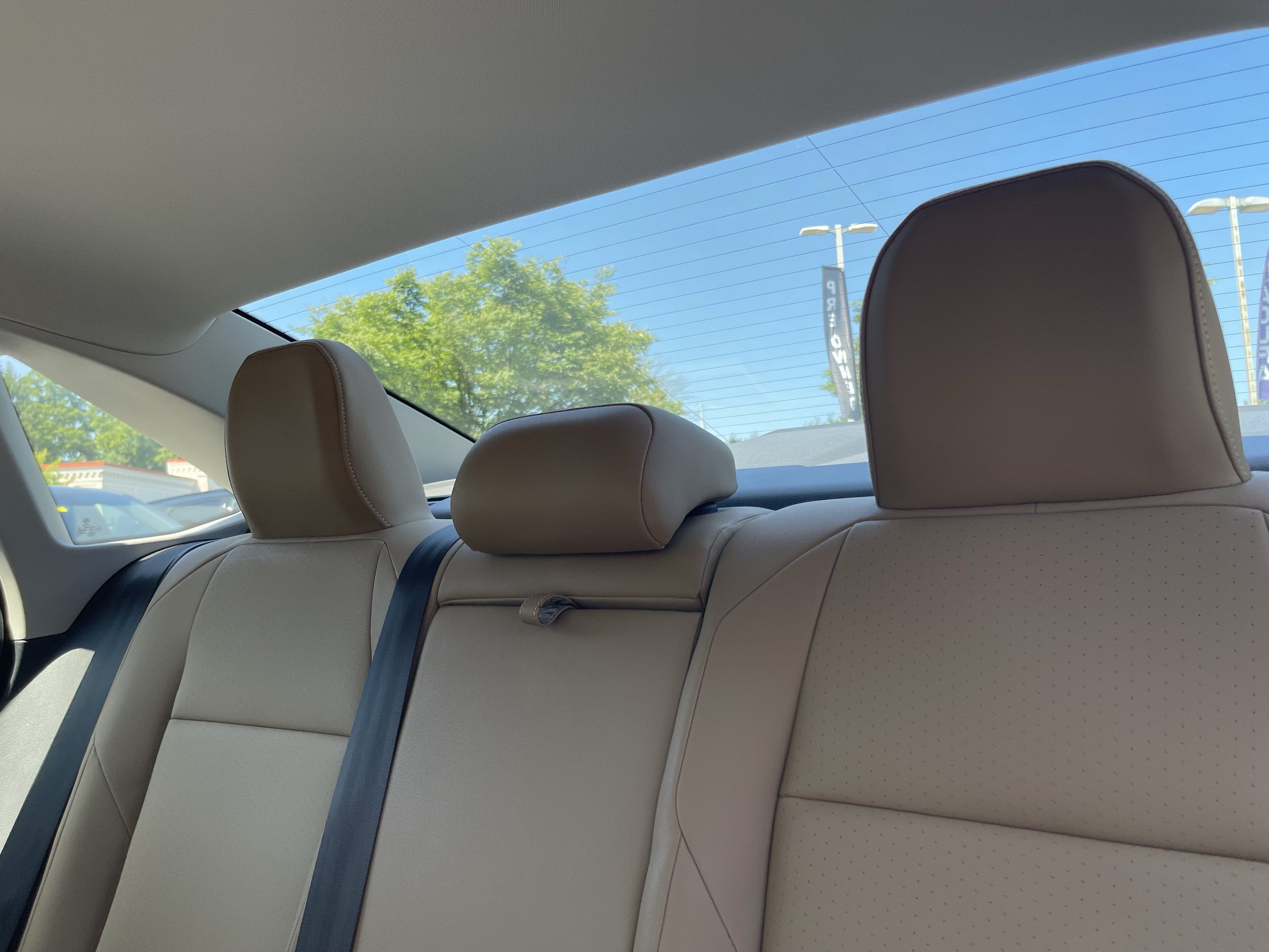 Used 2019 Volkswagen Jetta SEL w/ Cold Weather Package FWD image 10
