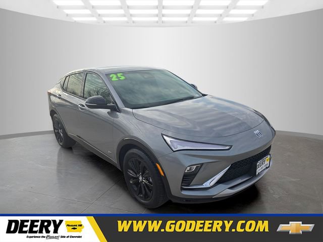 Used 2025 Buick Envista Sport Touring image 1