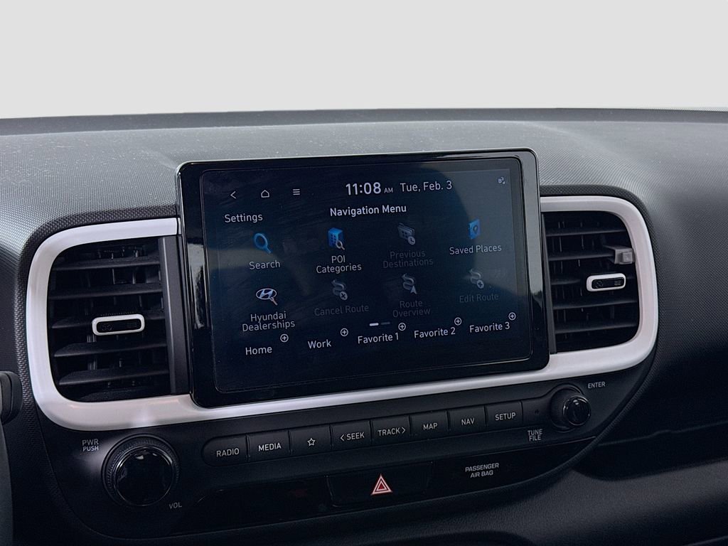 Used 2023 Hyundai Venue Limited image 13