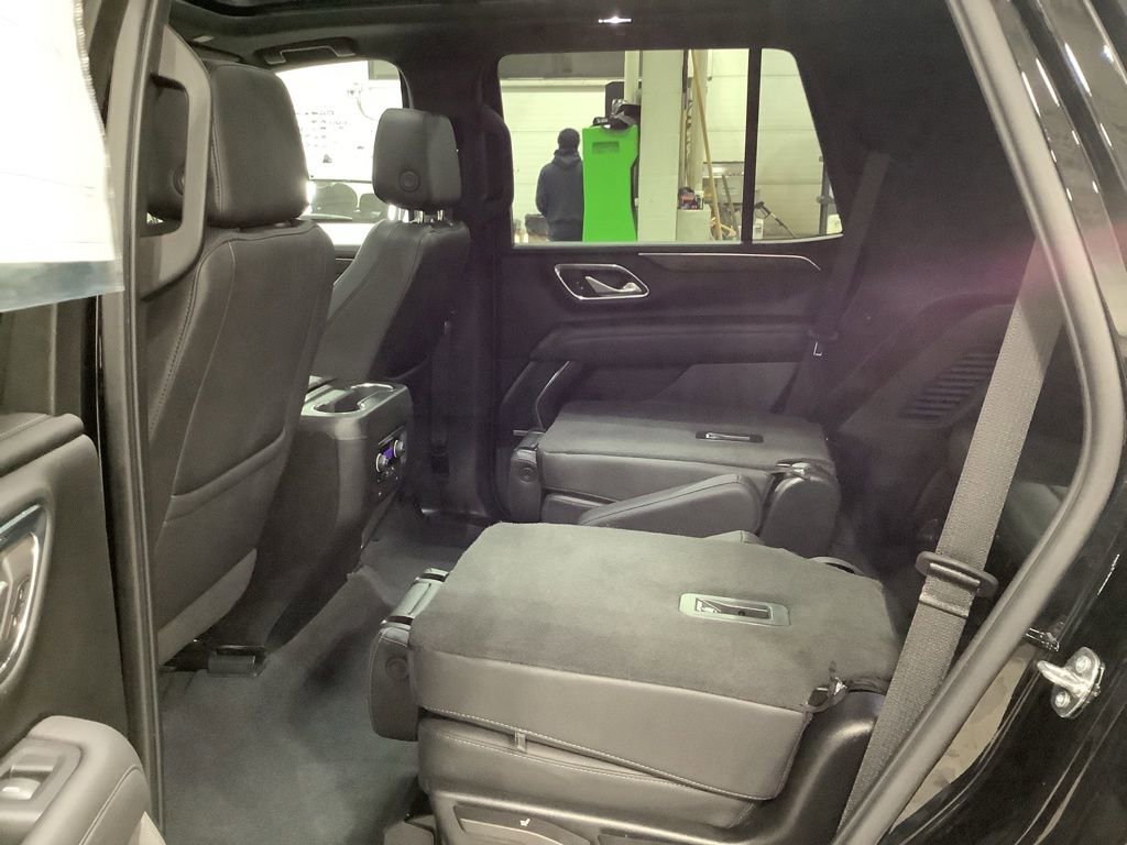 Used 2022 Chevrolet Tahoe LT w/ LT Signature Package image 21