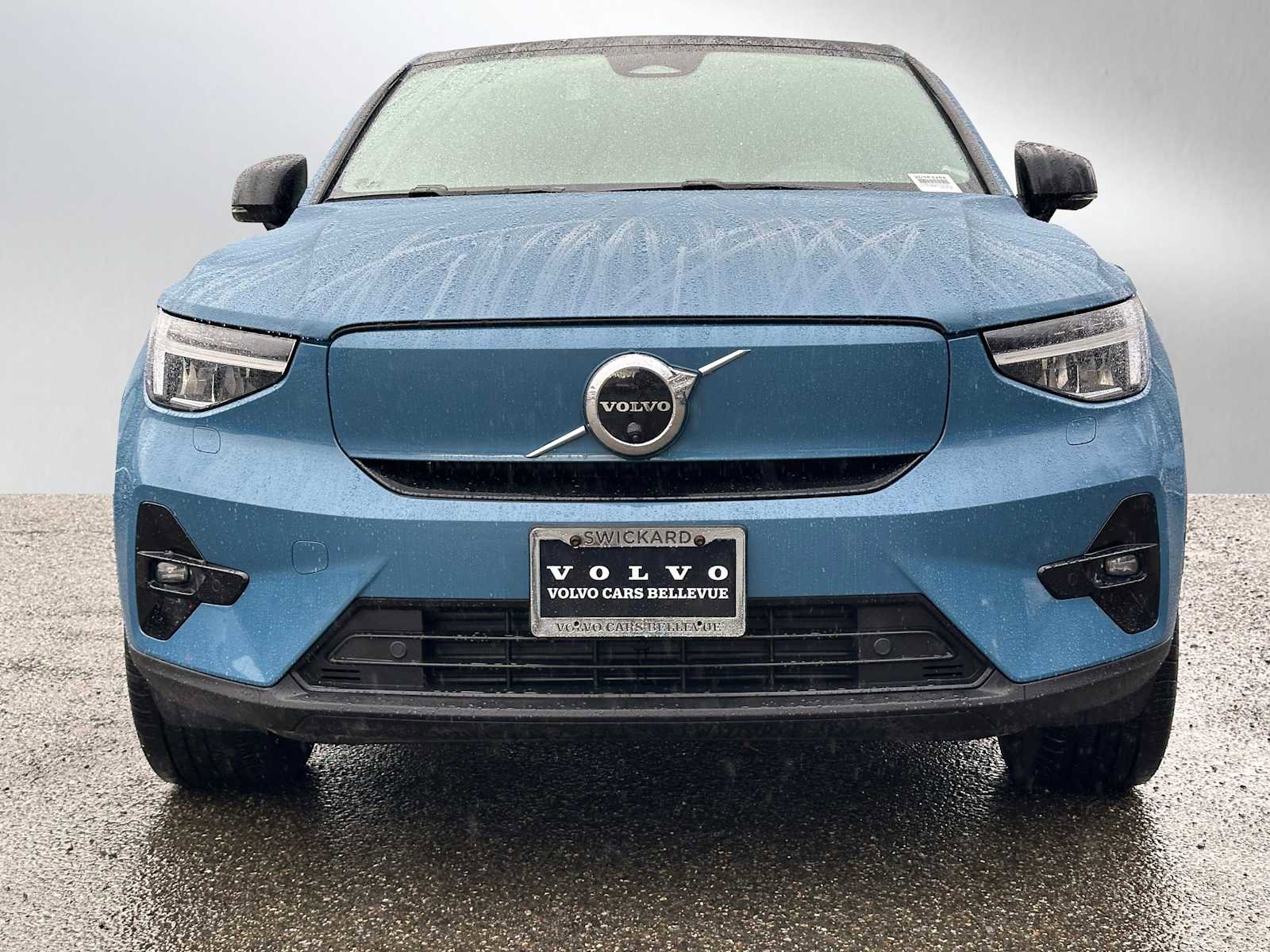 Used 2023 Volvo C40 P8 Recharge Plus w/ Climate Package image 8