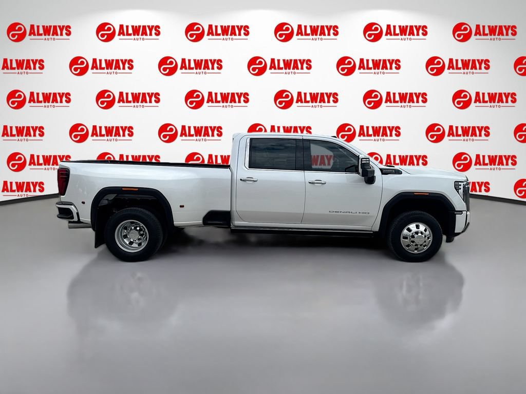 Used 2024 GMC Sierra 3500 Denali Ultimate AWD/4WD image 4