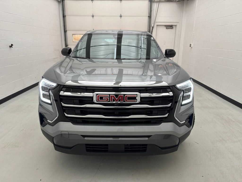 Used 2026 GMC Terrain Elevation w/ LPO, Floor Liner Package AWD/4WD image 2