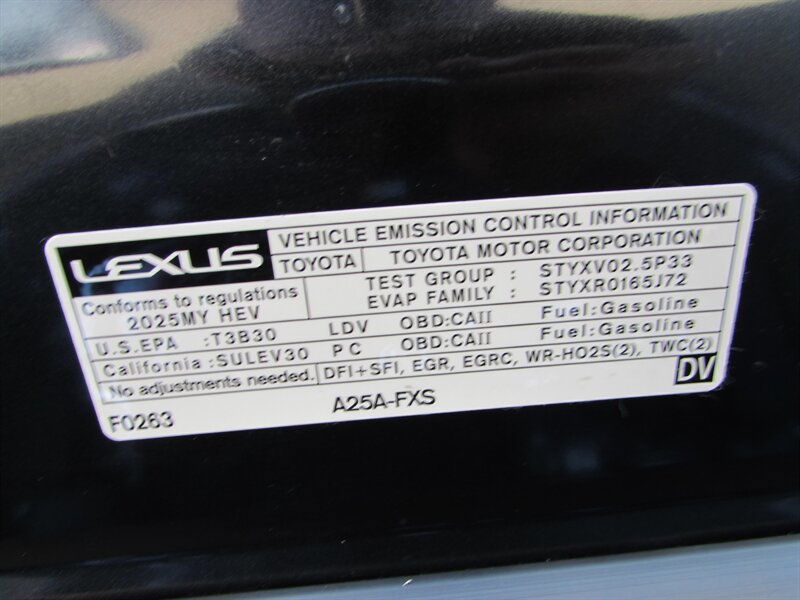 Used 2025 Lexus ES 300h w/ Premium Package FWD image 35