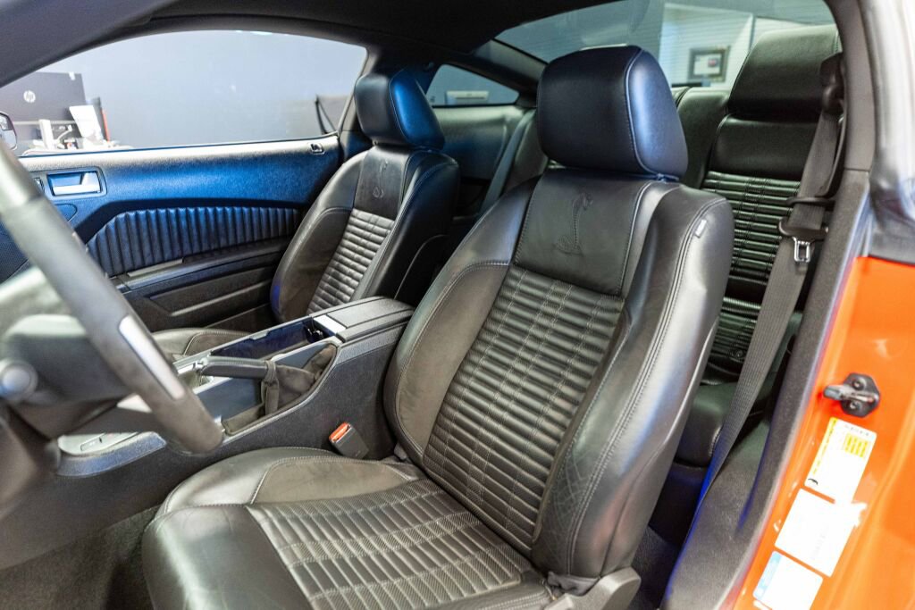 Used 2012 Ford Mustang Shelby GT500 w/ Electronics Pkg RWD image 7