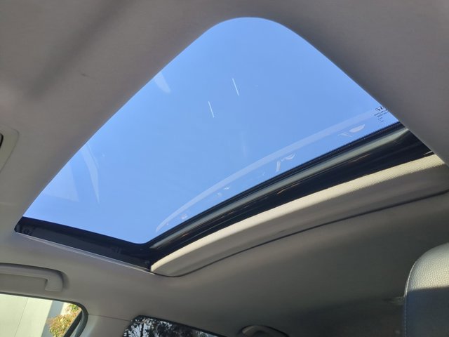 Used 2015 Honda Accord Touring image 16