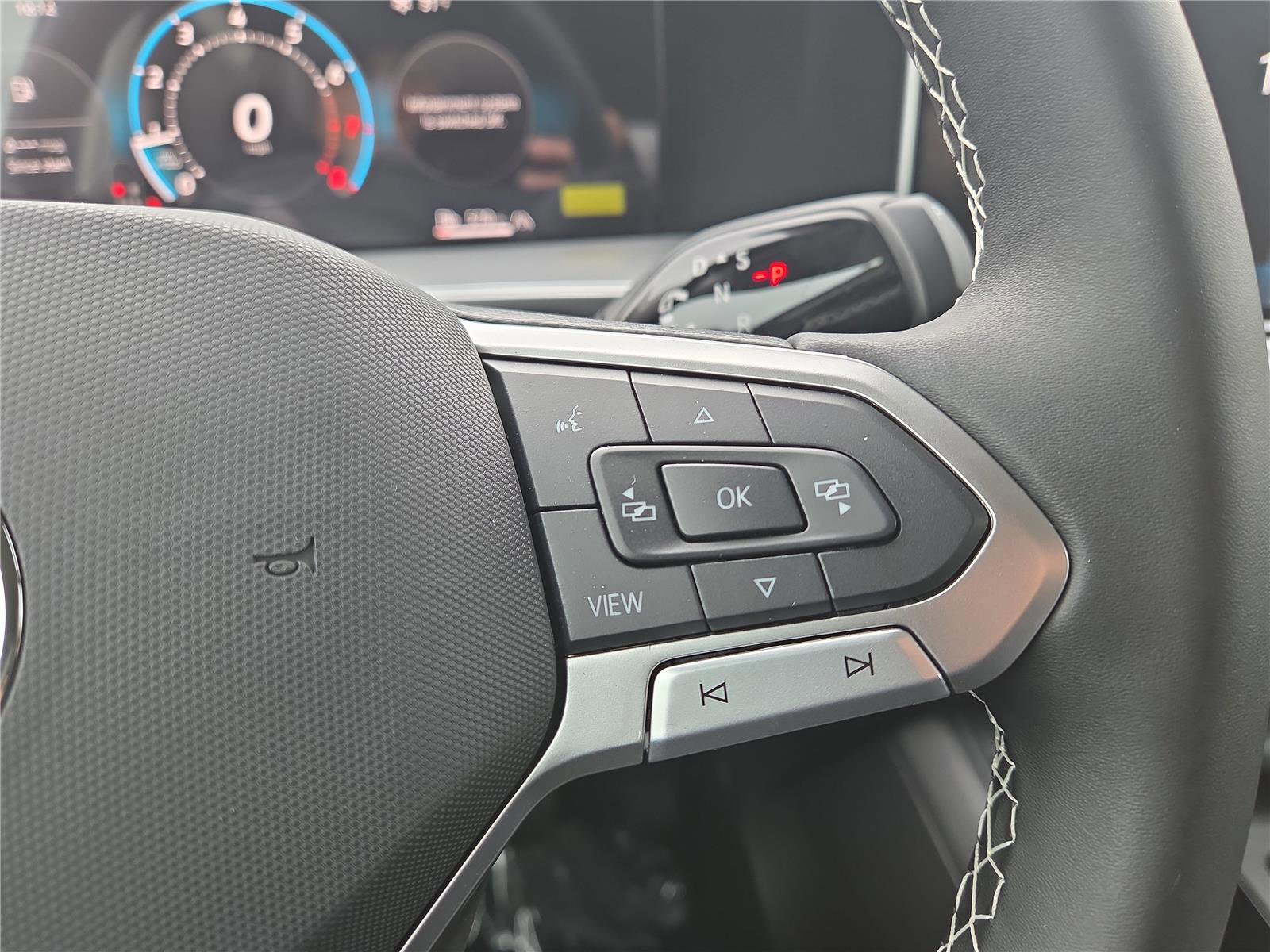 New 2026 Volkswagen Tiguan SE image 17