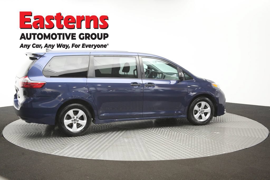 Used 2020 Toyota Sienna L FWD image 44