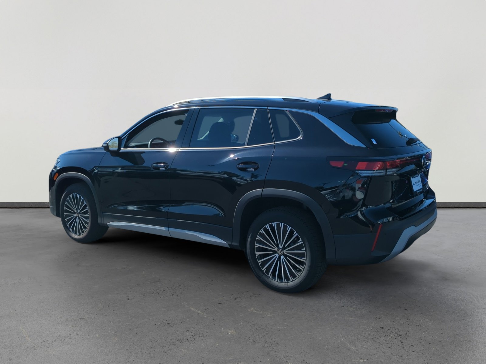 New 2025 Volkswagen Tiguan S image 3