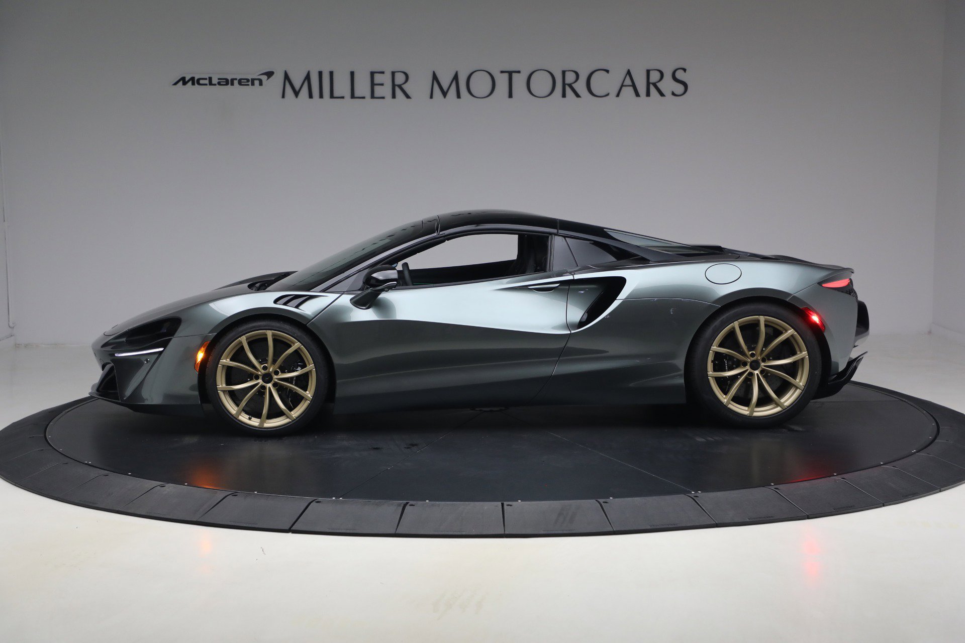 New 2026 McLaren Artura Spider image 23