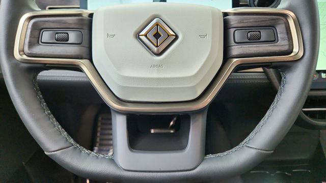 Used 2024 Rivian R1S Adventure image 45