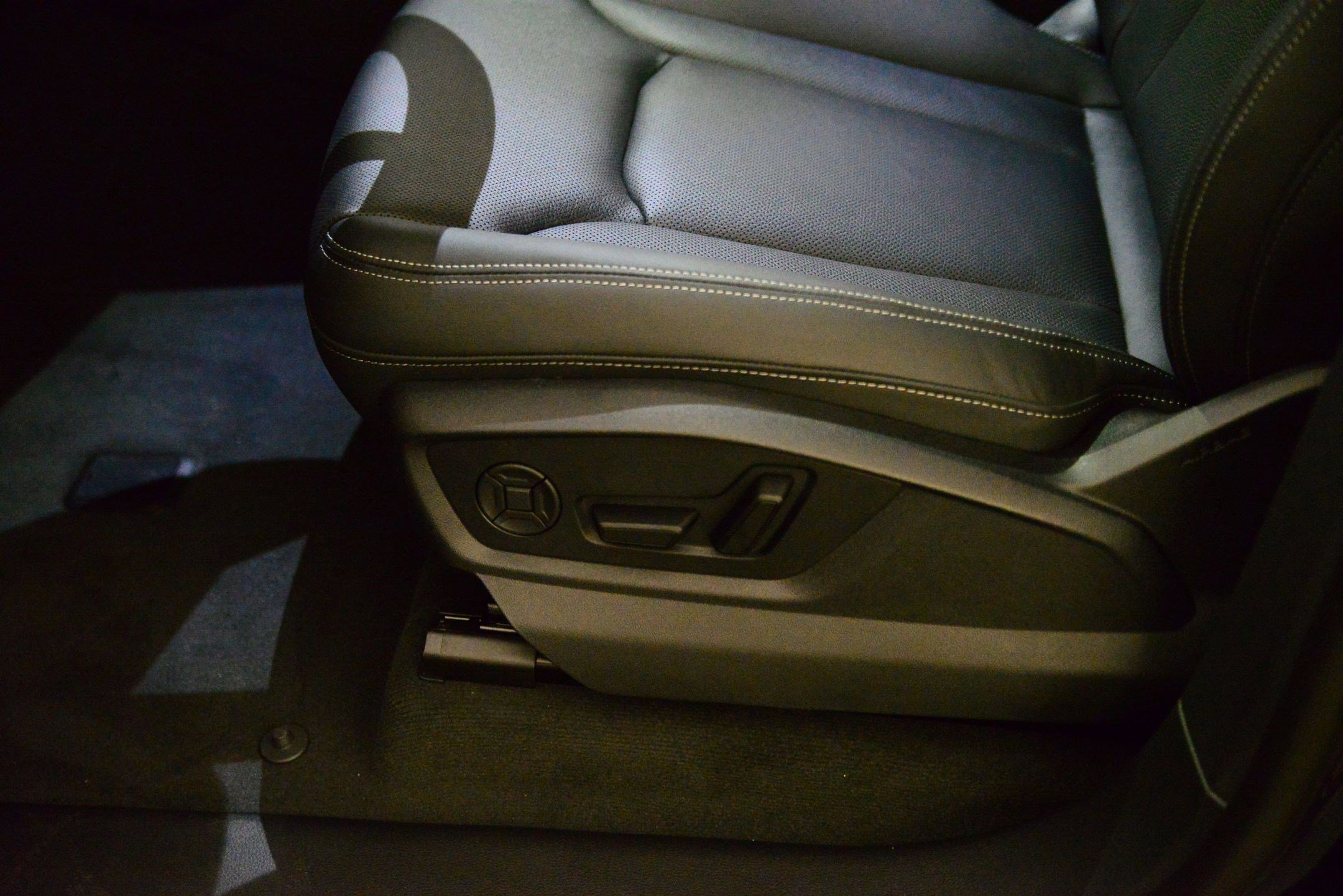 New 2026 Audi Q8 Premium Plus image 22